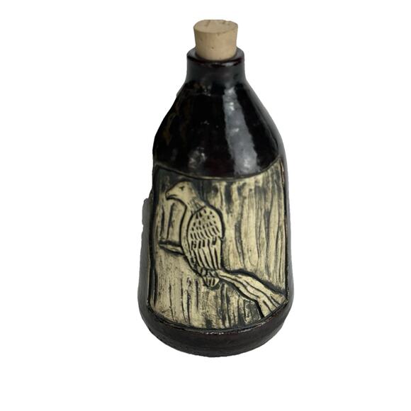 studio artist pottery milk jug etched raven bird corked Signed - Picture 3 of 9